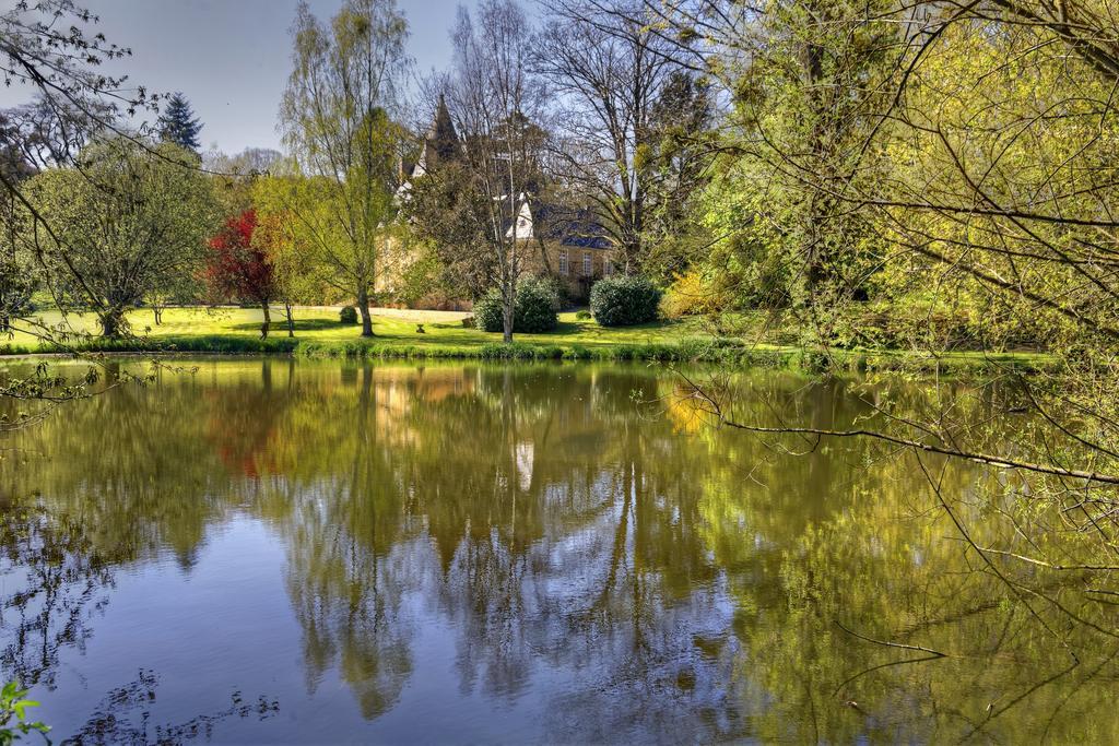 Chateau De Vaux Yvré-lʼÉvêque Esterno foto